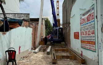 Công tác đổ bê tông móng công trình cô Linh phường Trung Mỹ Tây quận 12 tphcm