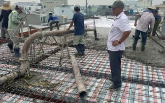 Công tác đổ bê tông tầng 4 công trình anh Hải p Trung Mỹ Tây Q12 ngày 6-11-2024