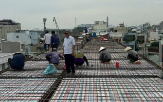 Công tác đổ bê tông tầng 4 công trình anh Hải p Trung Mỹ Tây Q12 ngày 6-11-2024
