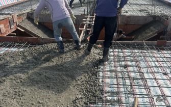 Đổ bê tông mái lầu 5 ✅ Địa điểm: Phường Tân Chánh Hiệp, Quận 12, TP.HCM