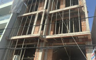 Đổ bê tông mái lầu 5 ✅ Địa điểm: Phường Tân Chánh Hiệp, Quận 12, TP.HCM
