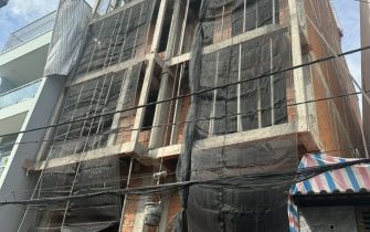 Công tác đổ bê tông mái lầu 6 công trình phường Tân Chánh Hiệp ,Q.12