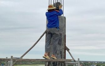 CẬP NHẬT TIẾN ĐỘ THI CÔNG ĐỔ BÊ TÔNG CỘT TẦNG 5 CÔNG TRÌNH NGUYỄN THỊ THƯ 