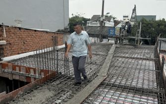 Cập nhật hình ảnh đổ bê tông sàn lầu 1 công trình em Bằng phường Hiệp Thành Q 12