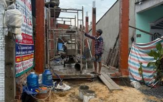HOÀN THÀNH ĐỔ MÁI LẦU 1 CÔNG TRÌNH NHÀ Ở EM HUYỀN TRANG, Xã Phú Hòa Đông, TP.HCM