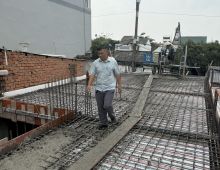 Cập nhật hình ảnh đổ bê tông sàn lầu 1 công trình em Bằng phường Hiệp Thành Q 12