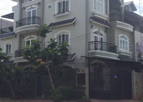 THI CÔNG BIỆT THỰ MẶT TIỀN
