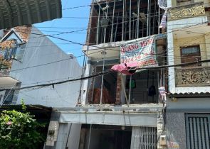 Công trình xã Trung Chánh huyện Hóc Môn đổ mái 4 ngày 25-8-2024